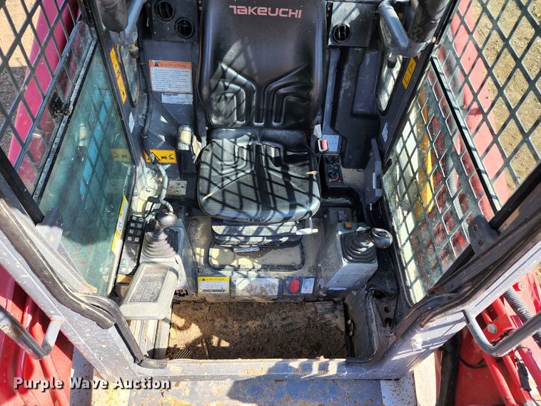 image for item KT9794 2016 Takeuchi TL10  tracked skid steer loader