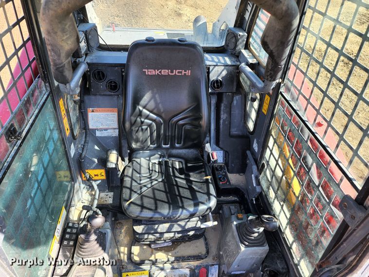 image for item KT9794 2016 Takeuchi TL10  tracked skid steer loader