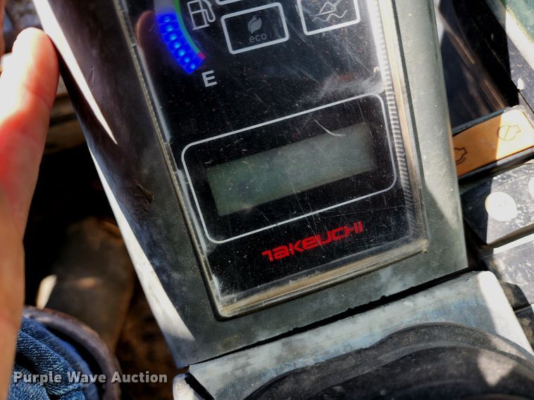 image for item KT9794 2016 Takeuchi TL10  tracked skid steer loader