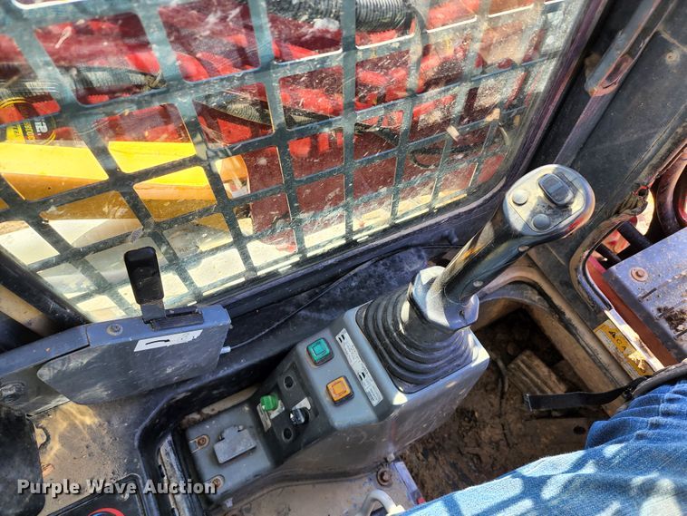 image for item KT9794 2016 Takeuchi TL10  tracked skid steer loader