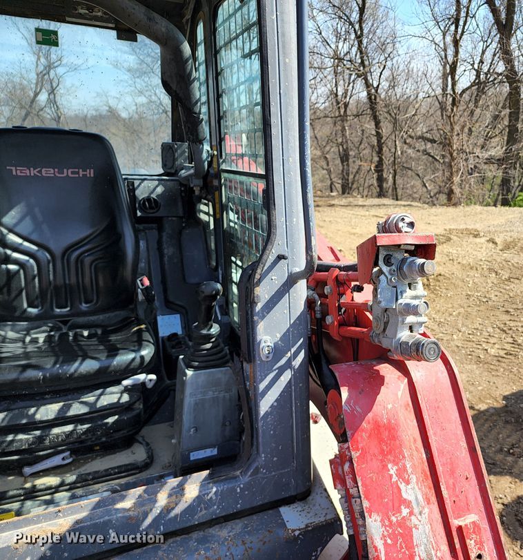 image for item KT9794 2016 Takeuchi TL10  tracked skid steer loader