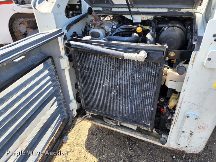 image for item KT9794 2016 Takeuchi TL10  tracked skid steer loader