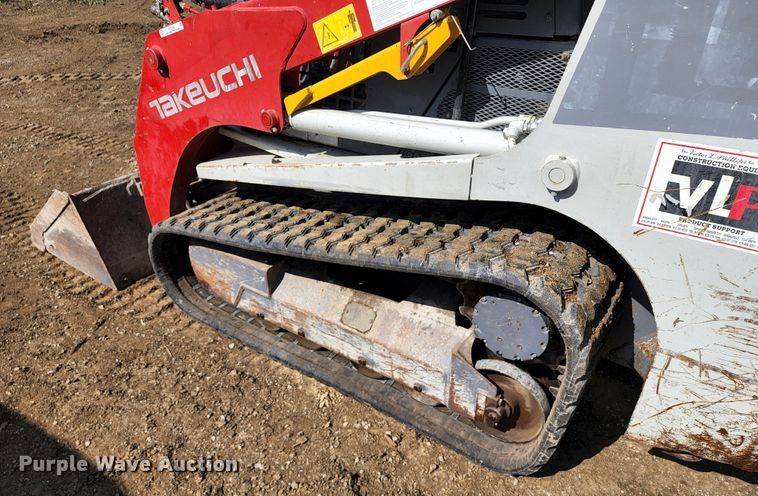 image for item KT9794 2016 Takeuchi TL10  tracked skid steer loader
