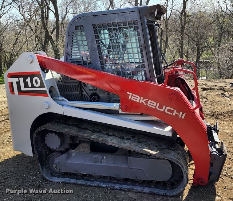image for item KT9796 2016 Takeuchi TL10  tracked skid steer loader