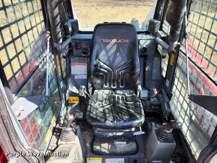 image for item KT9796 2016 Takeuchi TL10  tracked skid steer loader