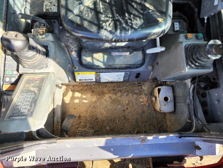 image for item KT9796 2016 Takeuchi TL10  tracked skid steer loader