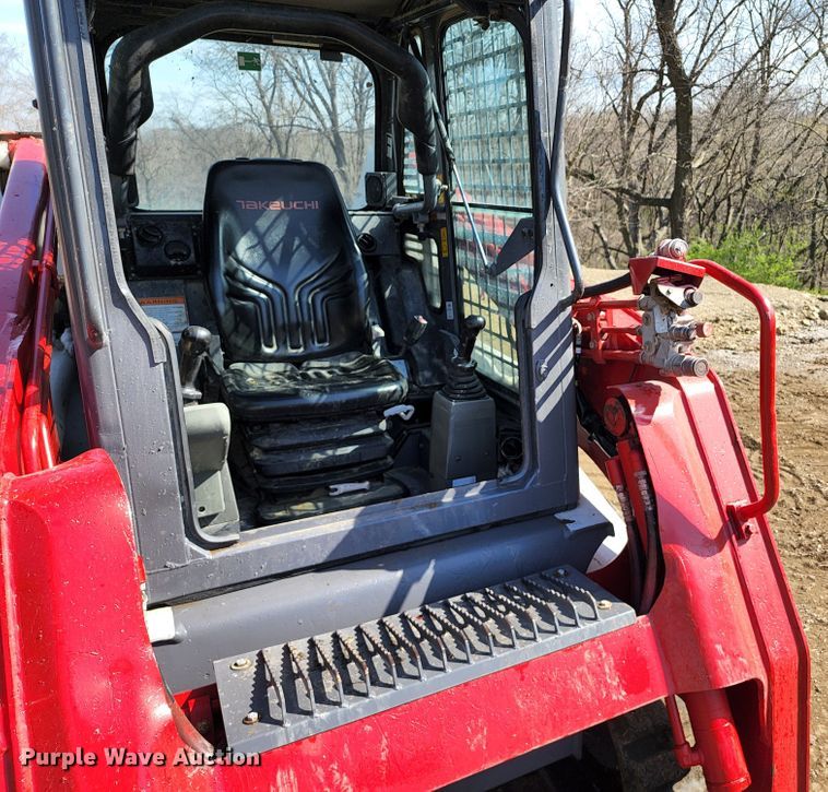 image for item KT9796 2016 Takeuchi TL10  tracked skid steer loader