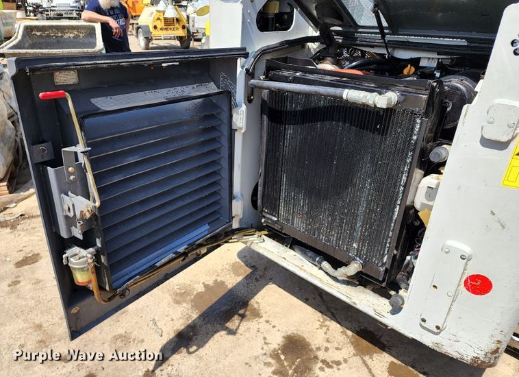 image for item KT9806 2016 Takeuchi TL12  tracked skid steer loader