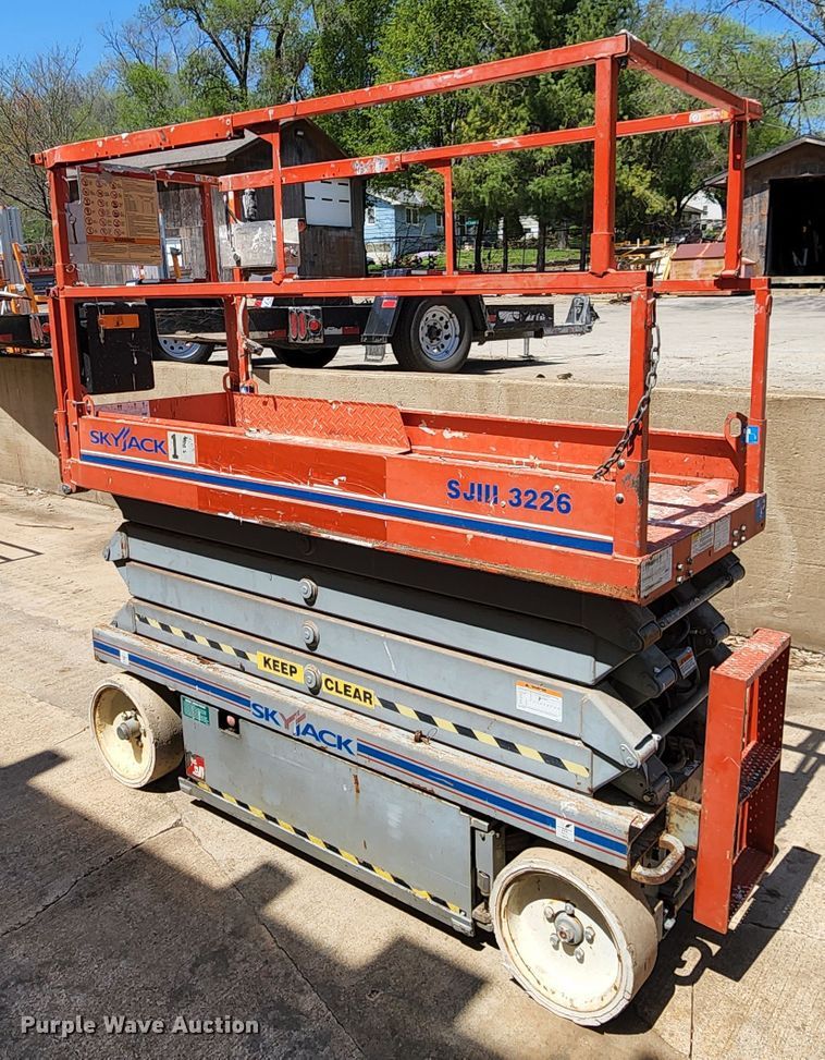 image for item KT9852 Skyjack SJIII 3226  scissor lift