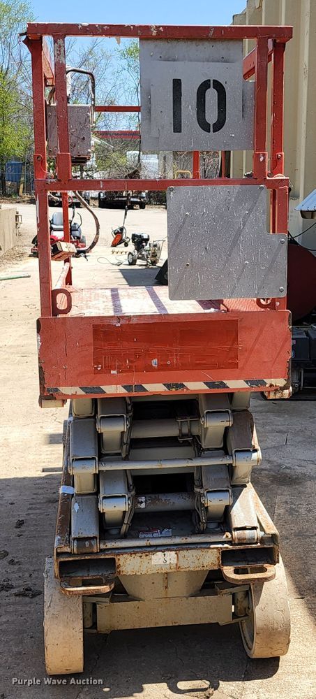 image for item KT9852 Skyjack SJIII 3226  scissor lift