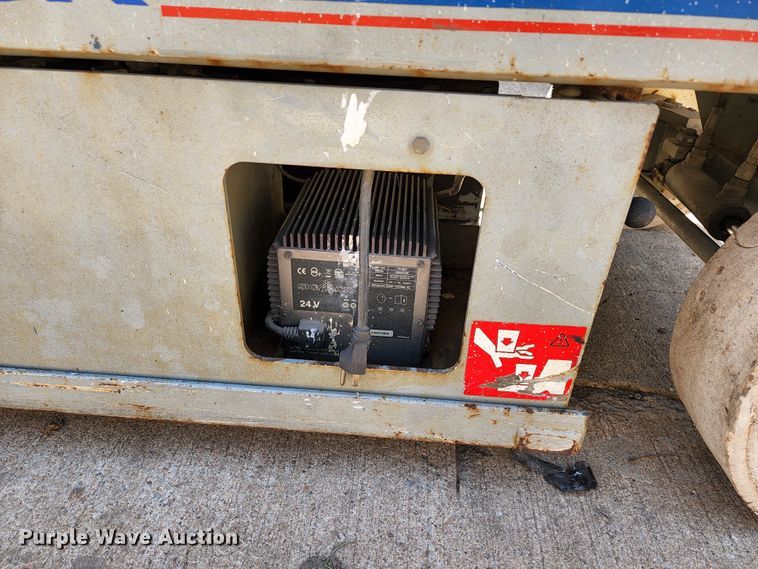 image for item KT9852 Skyjack SJIII 3226  scissor lift