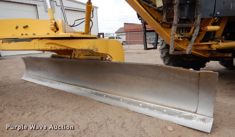 image for item LJ9964 2007 Komatsu GD655-3E0  motor grader