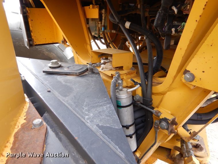 image for item LJ9964 2007 Komatsu GD655-3E0  motor grader