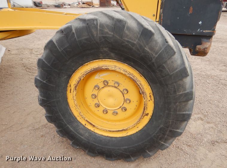 image for item LJ9964 2007 Komatsu GD655-3E0  motor grader