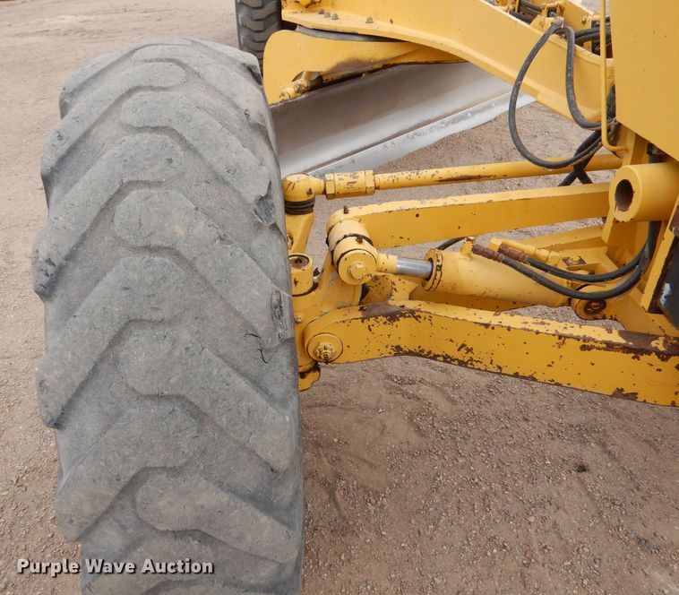 image for item LJ9964 2007 Komatsu GD655-3E0  motor grader