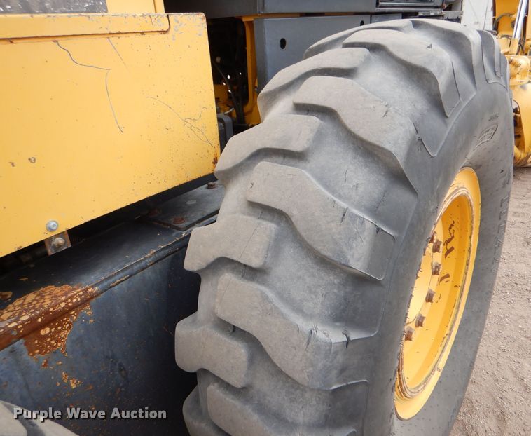 image for item LJ9964 2007 Komatsu GD655-3E0  motor grader