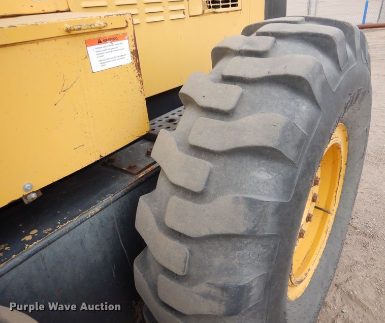 image for item LJ9964 2007 Komatsu GD655-3E0  motor grader