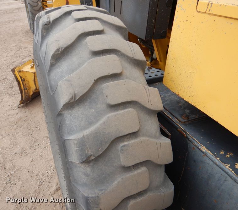 image for item LJ9964 2007 Komatsu GD655-3E0  motor grader