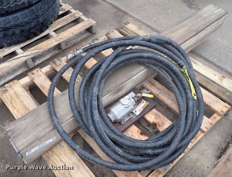 image for item MA9563 Vermeer  4" piercing tool