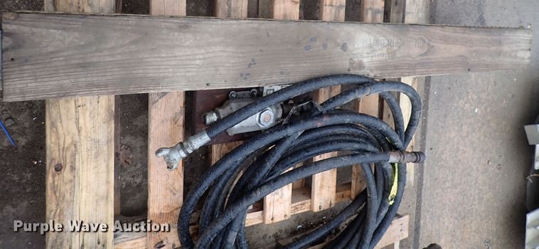 image for item MA9563 Vermeer  4" piercing tool