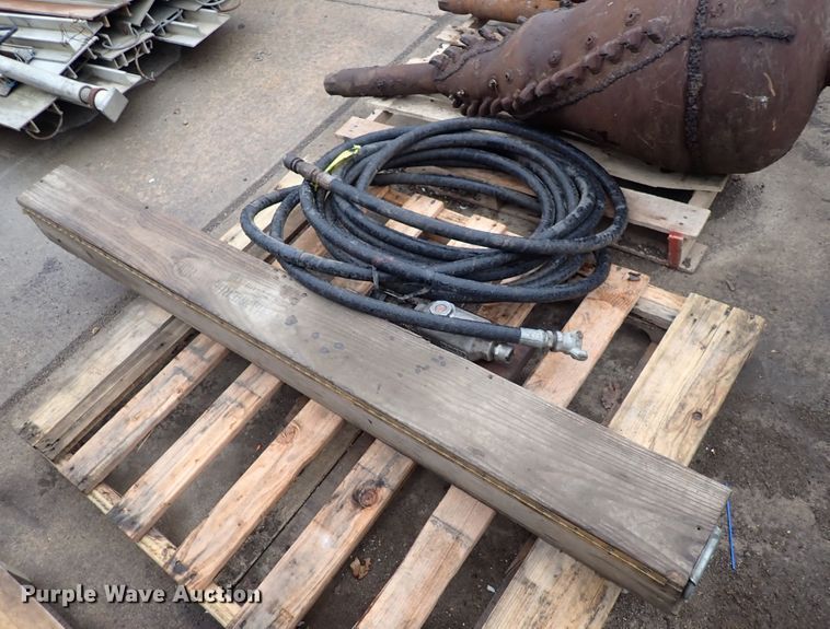 image for item MA9563 Vermeer  4" piercing tool