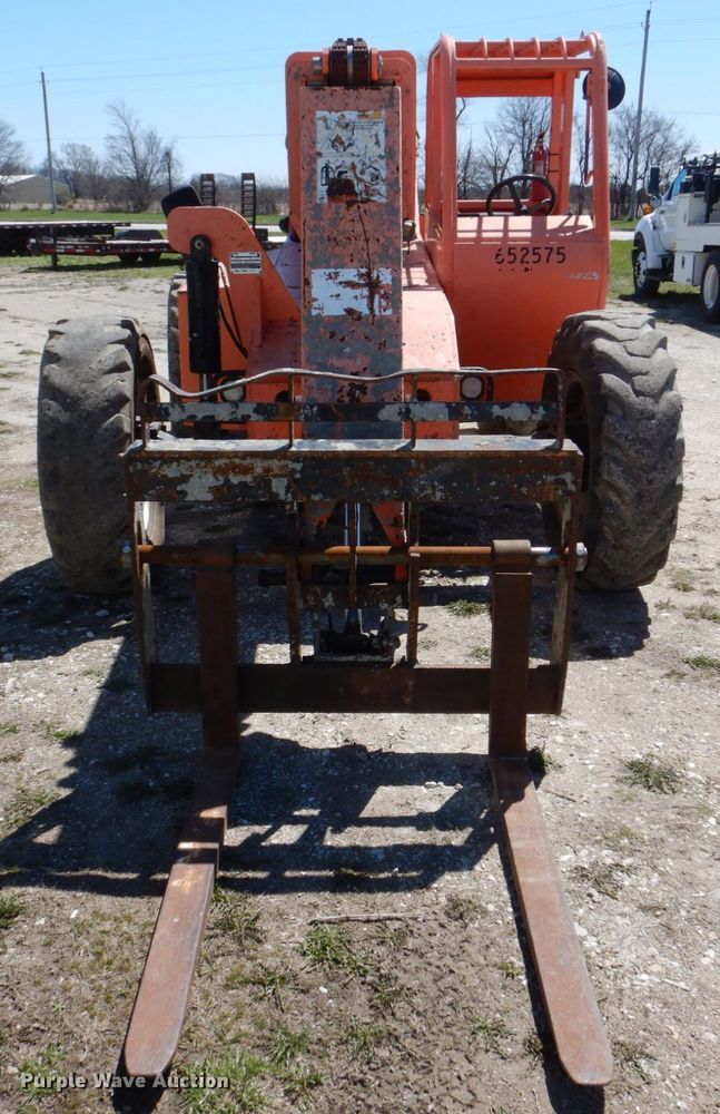 image for item MF9009 2007 JLG Skytrak 6042  telehandler