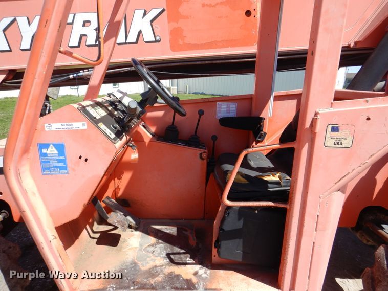 image for item MF9009 2007 JLG Skytrak 6042  telehandler