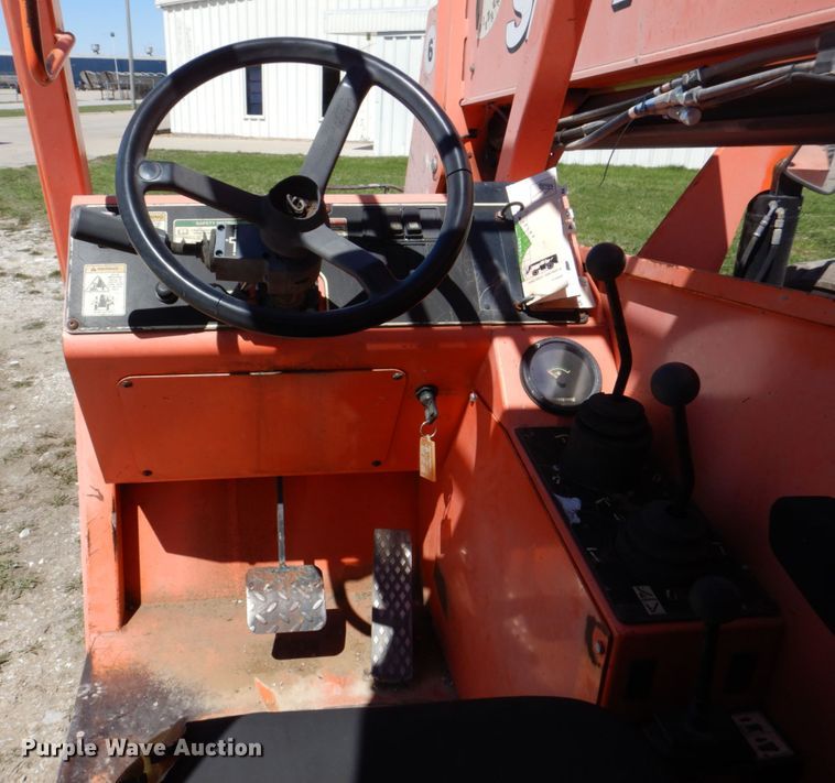 image for item MF9009 2007 JLG Skytrak 6042  telehandler