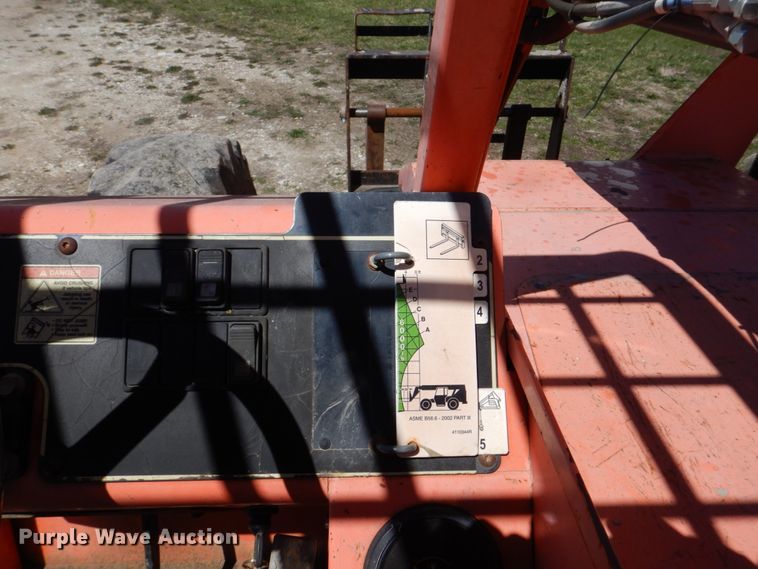 image for item MF9009 2007 JLG Skytrak 6042  telehandler