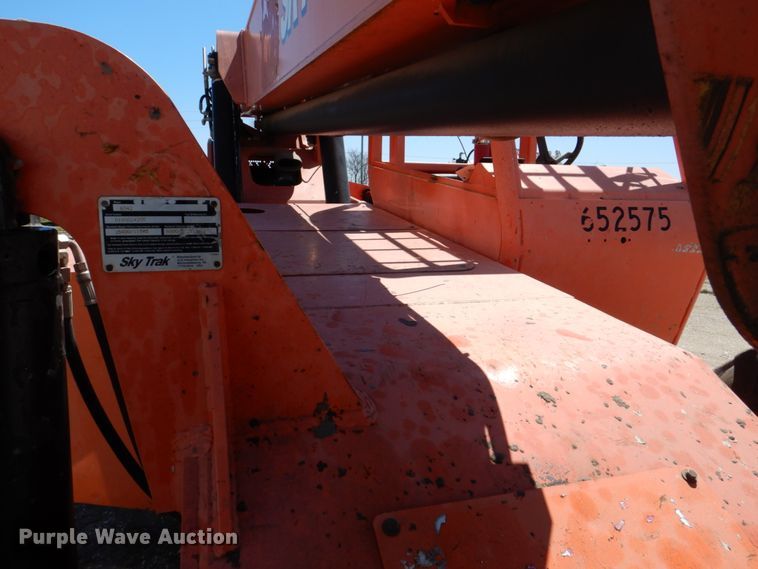 image for item MF9009 2007 JLG Skytrak 6042  telehandler