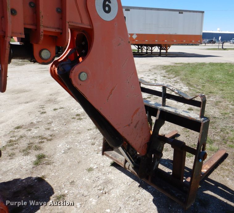 image for item MF9009 2007 JLG Skytrak 6042  telehandler