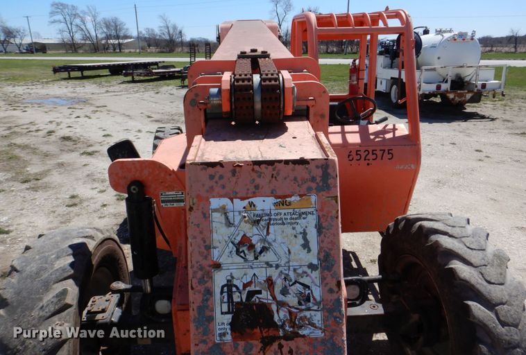 image for item MF9009 2007 JLG Skytrak 6042  telehandler