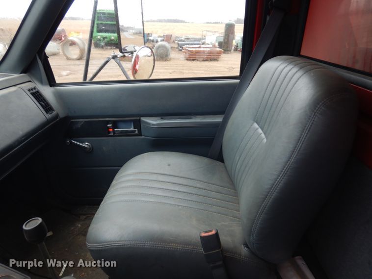 image for item MF9534 1997 GMC C7500  dump truck