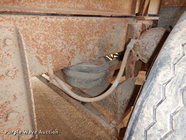 image for item MF9535 2006 Sterling AT9500  dump truck