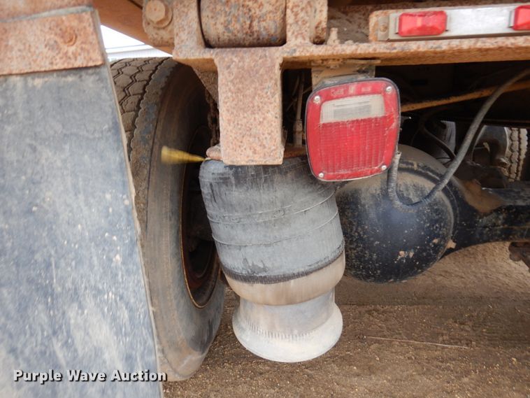 image for item MF9535 2006 Sterling AT9500  dump truck