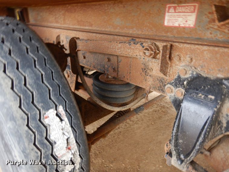 image for item MF9535 2006 Sterling AT9500  dump truck