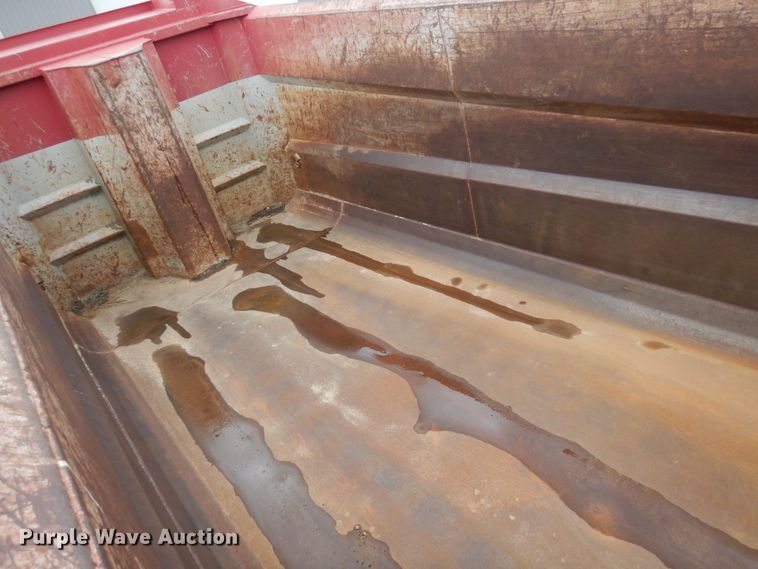 image for item MF9535 2006 Sterling AT9500  dump truck