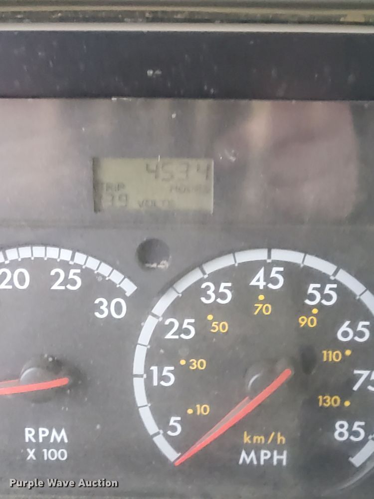 image for item MF9535 2006 Sterling AT9500  dump truck