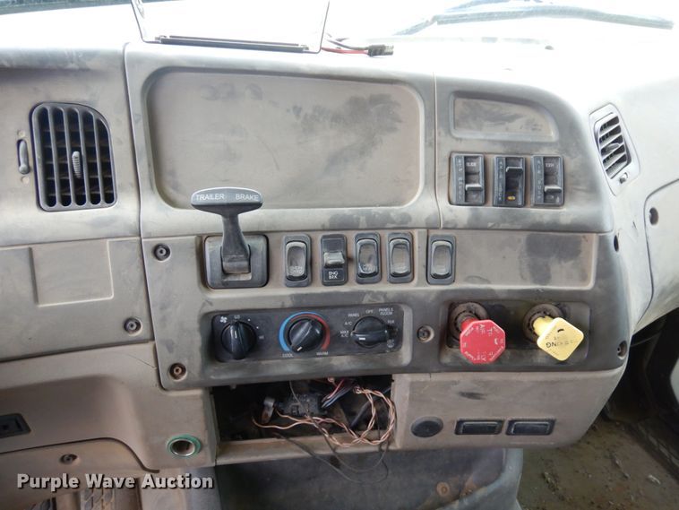 image for item MF9535 2006 Sterling AT9500  dump truck