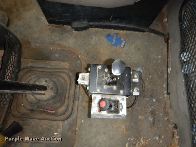 image for item MF9535 2006 Sterling AT9500  dump truck