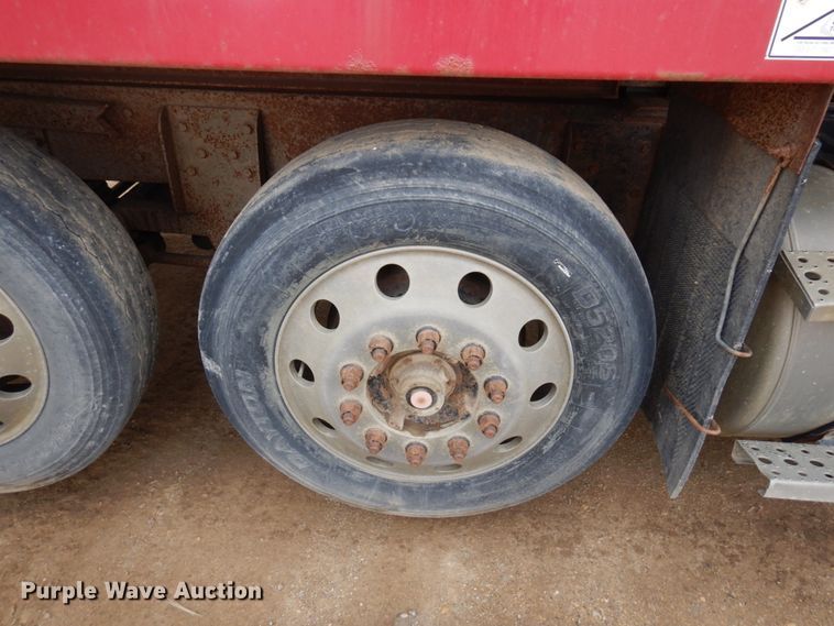 image for item MF9535 2006 Sterling AT9500  dump truck