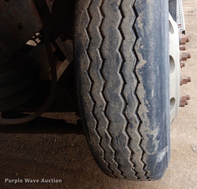 image for item MF9535 2006 Sterling AT9500  dump truck