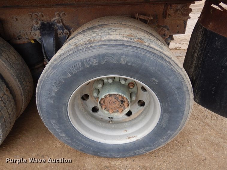 image for item MF9535 2006 Sterling AT9500  dump truck