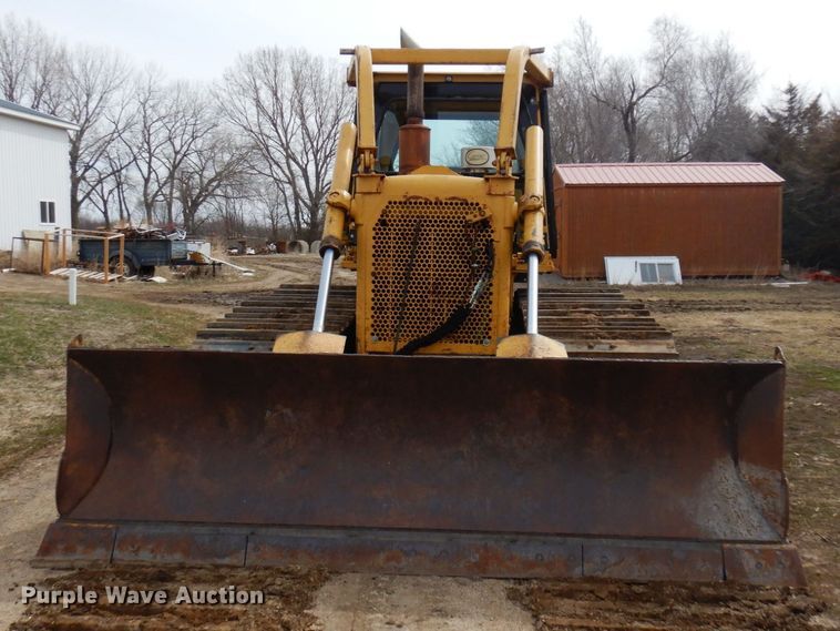 image for item MF9538 1983 Caterpillar D6D  dozer