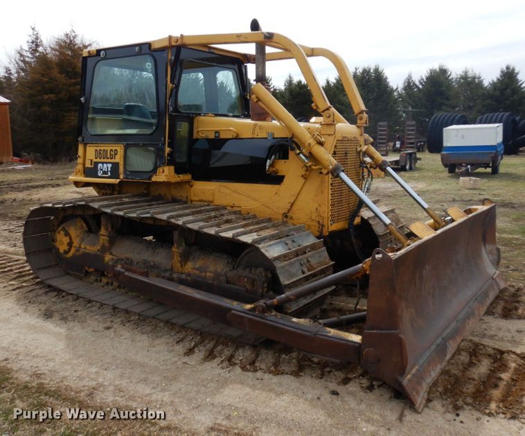 image for item MF9538 1983 Caterpillar D6D  dozer