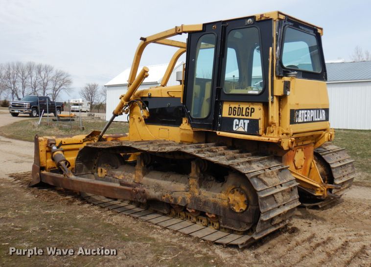 image for item MF9538 1983 Caterpillar D6D  dozer