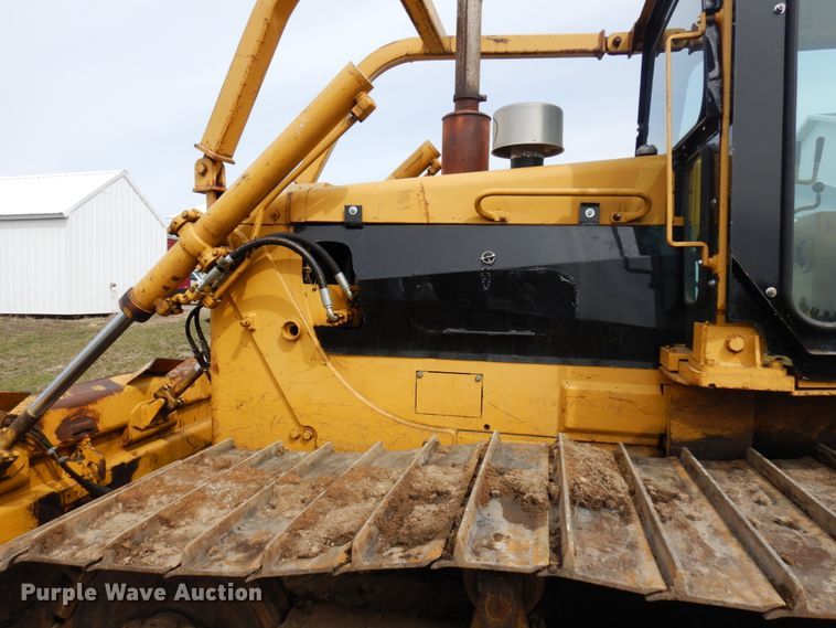 image for item MF9538 1983 Caterpillar D6D  dozer