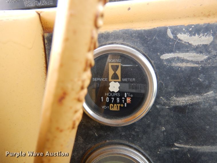 image for item MF9538 1983 Caterpillar D6D  dozer
