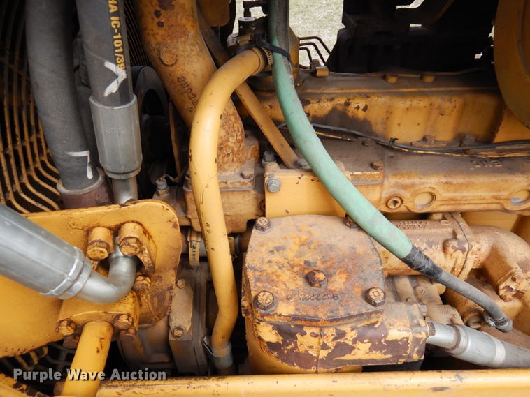 image for item MF9538 1983 Caterpillar D6D  dozer