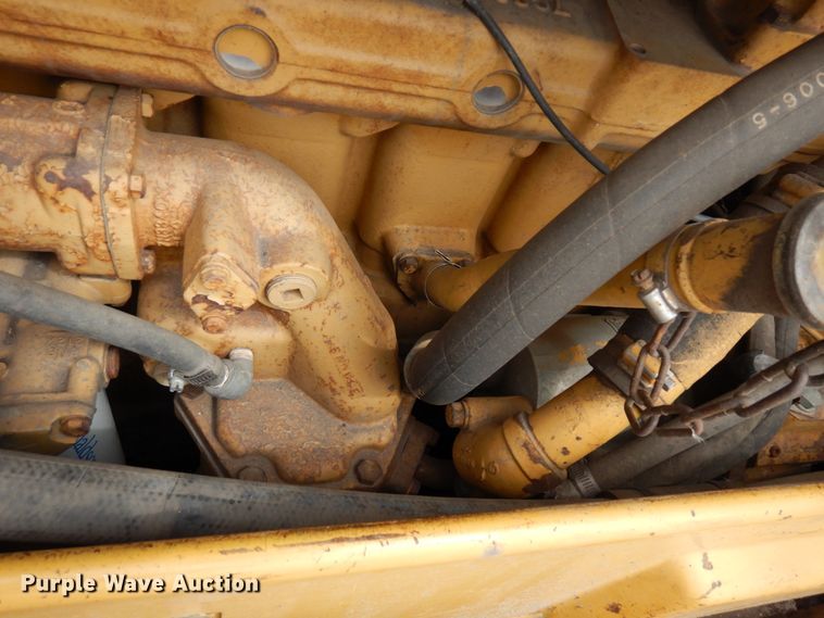 image for item MF9538 1983 Caterpillar D6D  dozer